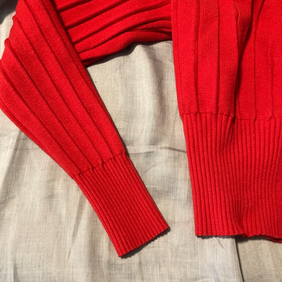 Red cardigan with plunge v neck - Picture 4 of 6
